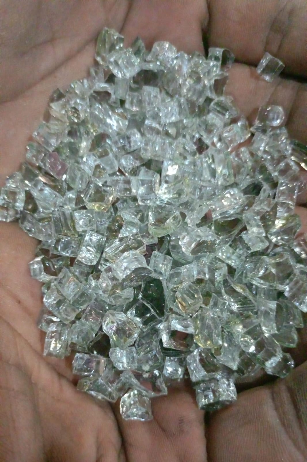 Reflective fire pit glass stone